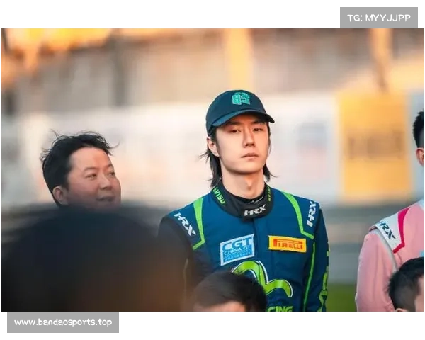 王一博赛车手身份曝光 随拍瞬间尽显霸气与风采 王一博赛车手身份曝光 随拍瞬间尽显霸气与风采