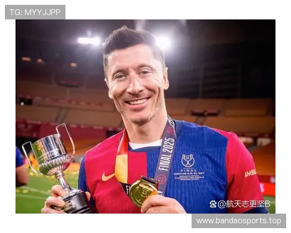 世体预测马竞巴萨首发阵容格子莱万小蜘蛛及拉菲尼亚领衔出战 世体预测马竞巴萨首发阵容格子莱万小蜘蛛及拉菲尼亚领衔出战